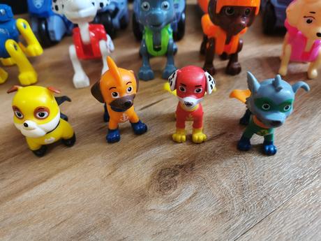 Kamion paw patrol s autami a postavičkami,