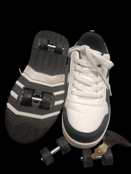 Tenisky na kolecka, 37