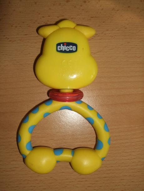Hryzátko a hrkálka žirafa zn. chicco,
