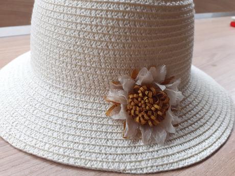 Letny klobucik top stav, 122