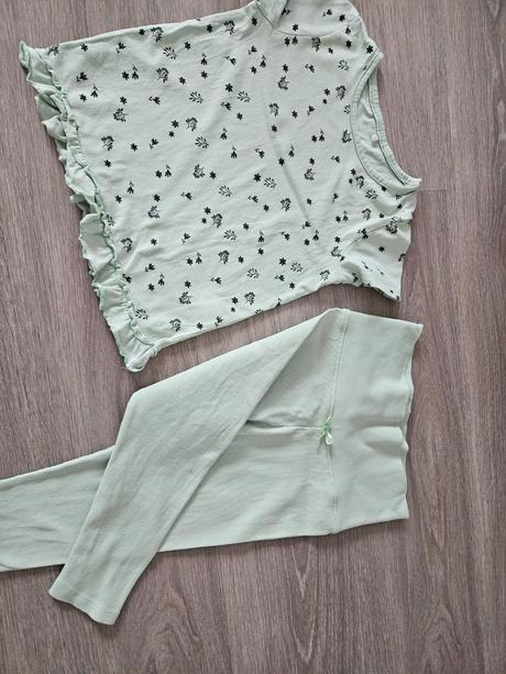 Pyzamo, reserved,104