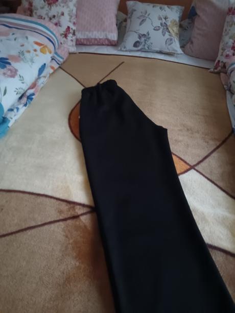 Predám dámske nohavice nové veľkosť uni l a 2xl, c&a,l / xxl