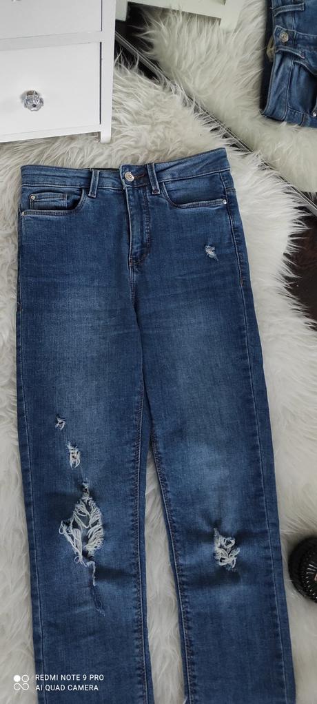 Skinny rifle s vysokým pásom, s