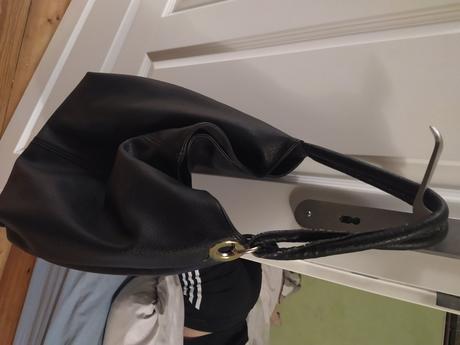 Cierna väčšia kabelka, 