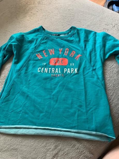 Dievcenska mikina, 158