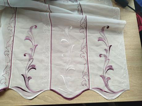 2x vyšívaná záclona, 