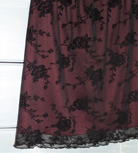 Krajková sukňa veľ.36/38, 36