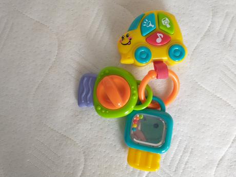 Hrajúce autíčko s hrkálkami,