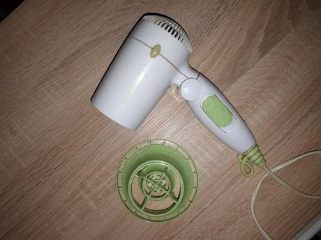 Malý cestovný fén,