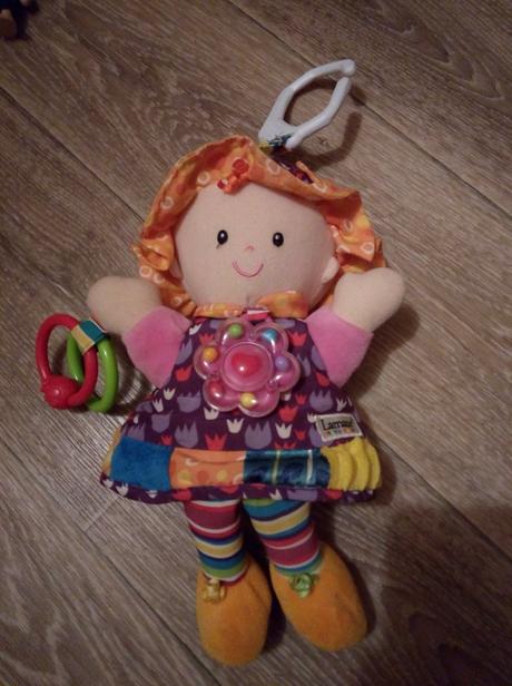 Hrkálková interaktívna bábika lamaze top stav,