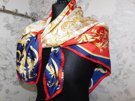 Pompoos kvalitná luxusna hodvabna elegantná šatka, xl