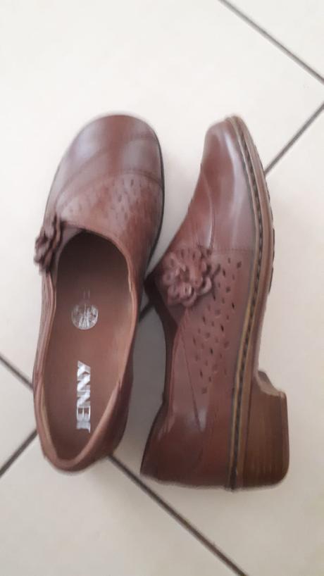 Pohodlné poltopánky nenosené 37,5, 37