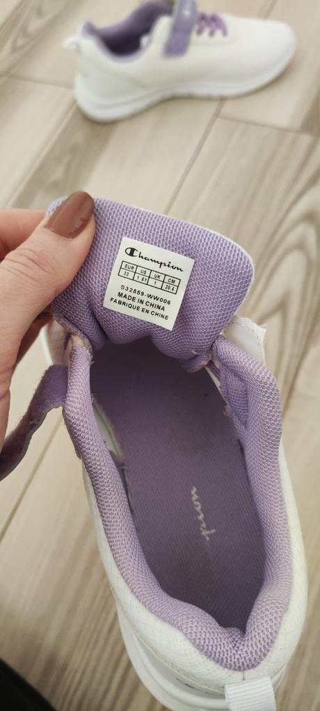 Tenisky, champion,33