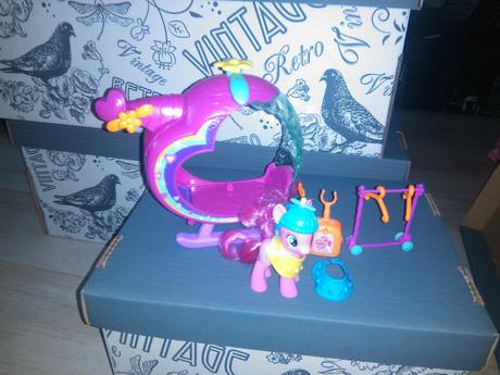 My little pony vrtulník + doplnky, 