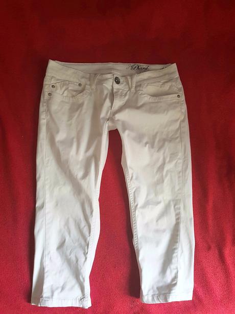 Biele 3/4 nohavice zn.phard, 28