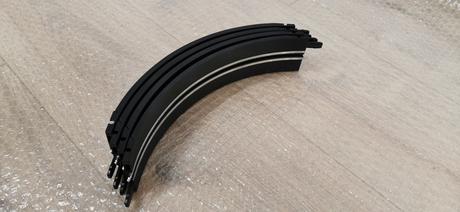 Predám diely na autodráhu carrera go , d 143, 