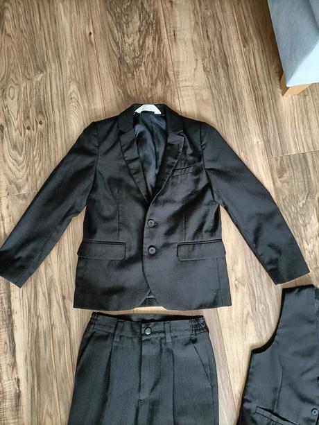 Oblek pre chlapca, 122