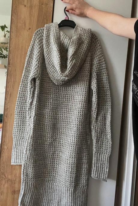 Predĺžený sveter s kapucňou, new yorker,m