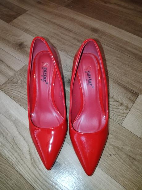 Červené lodičky, 37