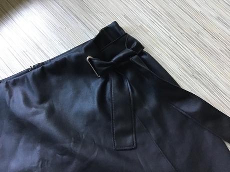 Krasna koženková sukňa, river island,38