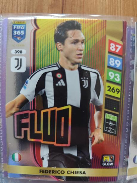 Futbalové kartičky fifa 365 2025 - fluo,