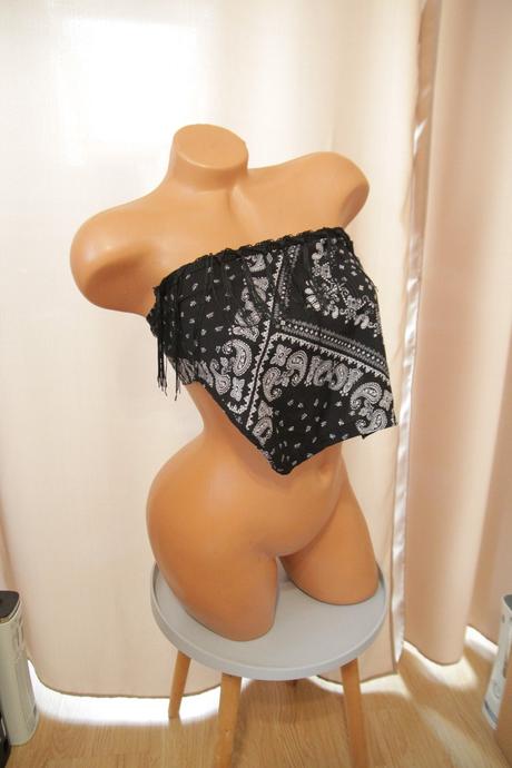 Čierno biely crop top, s/m, s