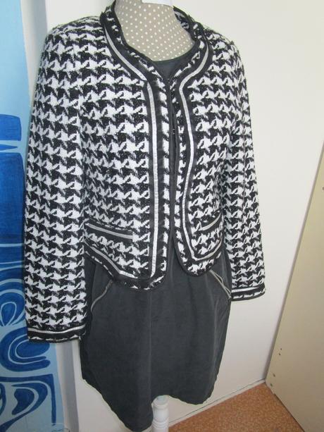 2680. kabátik, chicca,38