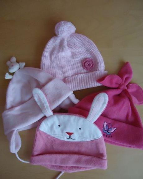 Čiapky rôzne - kuk dovnutra, 104