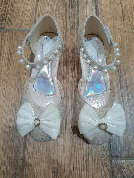 Topanky na opatku, 33