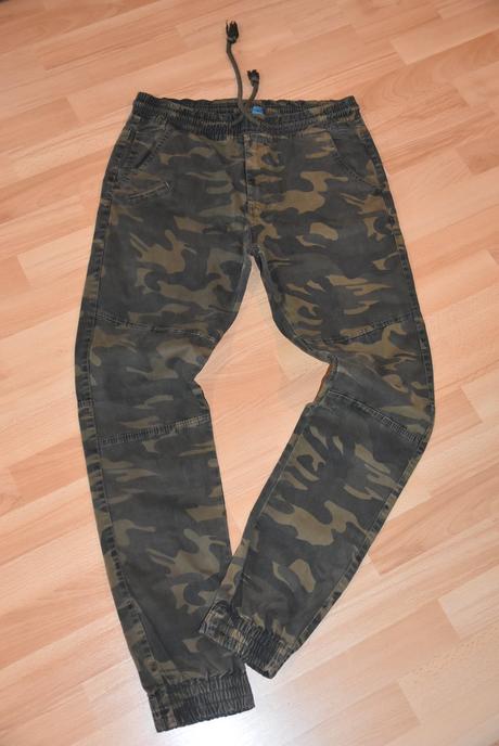 Maskáčové nohavice, 46