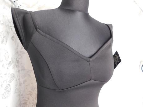 Pekne trendy elegantne šaty, 36 / s