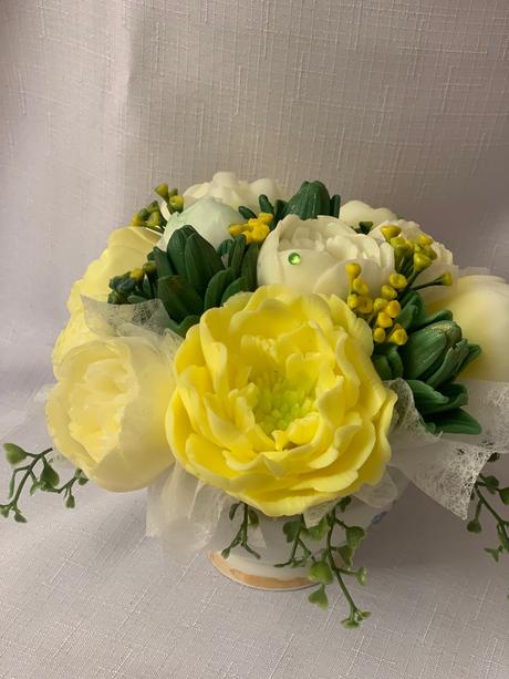 Mydlova kytica v keramickej miske, 