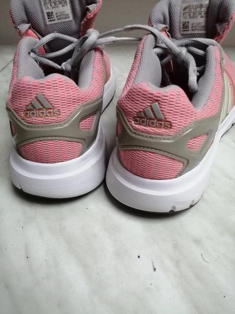 Botasky damske znackove adidas vel. 39,5, adidas,39