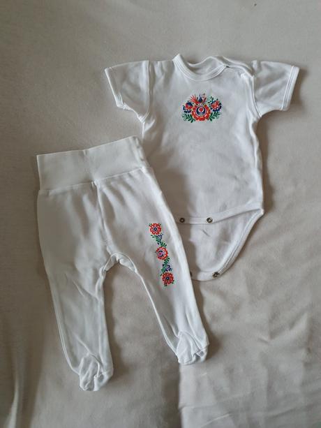 Komplet s ľudovym motivom, 68