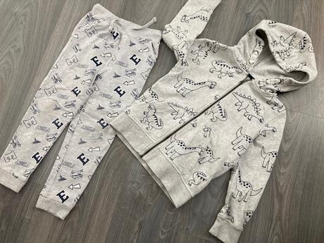 Komplet dinosaurus, sinsay,122