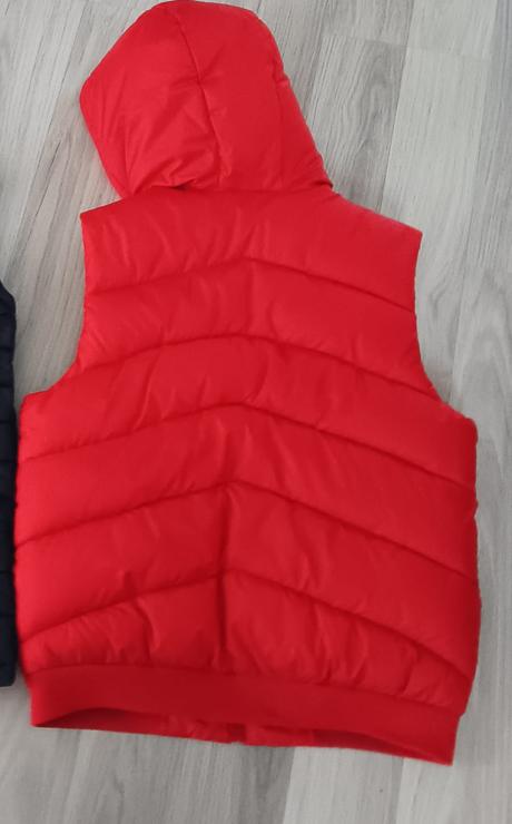 Chlapcenska vesta zn. zara, zara,140