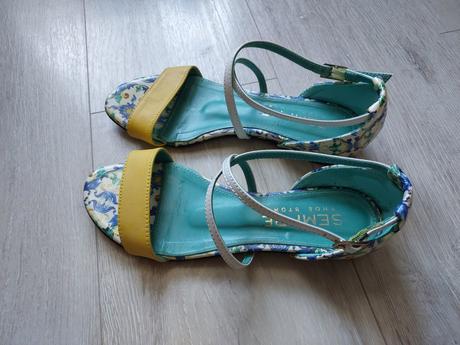 Kozene sandalky zn. sempre, 36