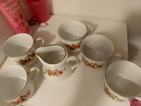 Retro hrnčeky epiag jahoda, 