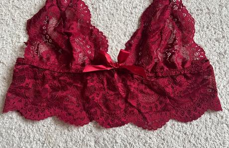Sexy červená čipkovaná podprsenka, m/38, m