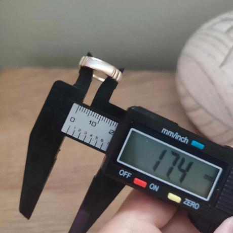 Krásny strieborný prsteň,