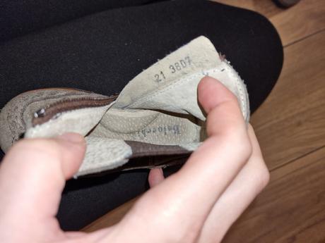 Prechodne topanky, 21