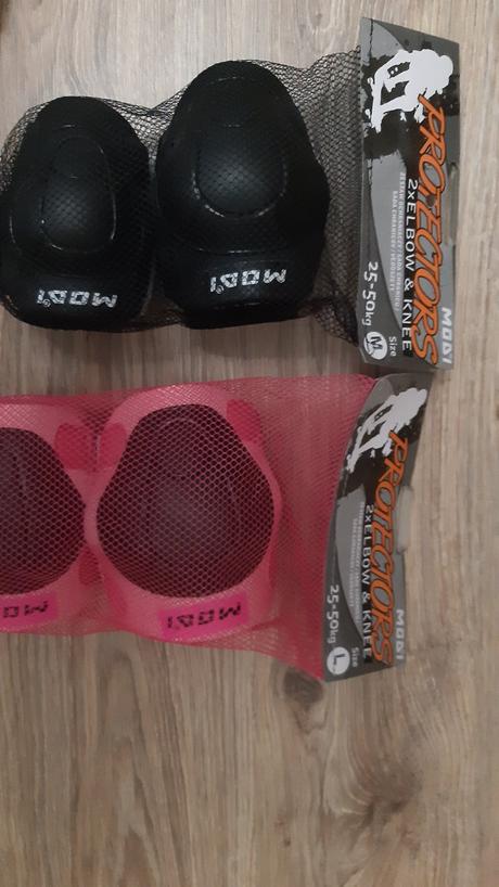 Chrániče kolien a lakti,