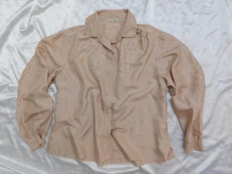 Wertvolle handarbeit hodvabna vintage bluzka, 44