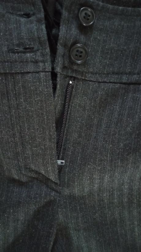 Nohavice dámske m s pruzkom, 38