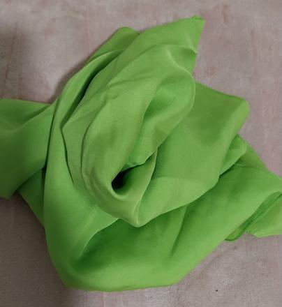 Limetkovo zelená šatka, m