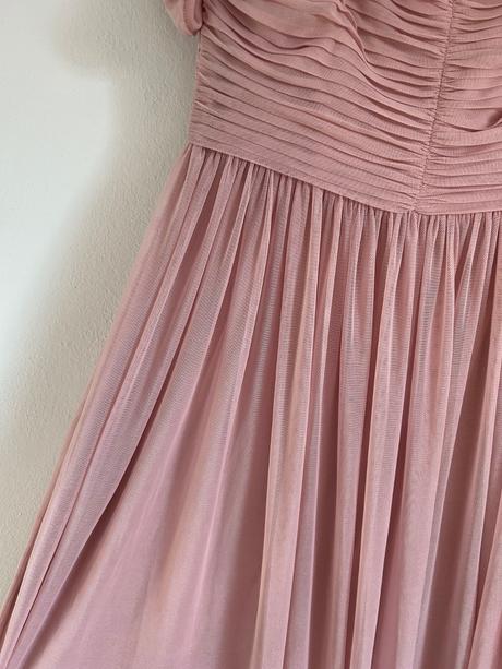 Šaty slávnostné, 38