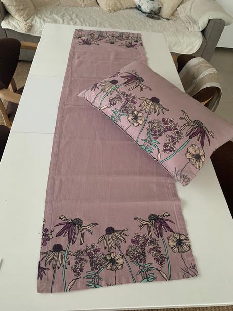 Obrus - štóla na stôl + vankúšik, 