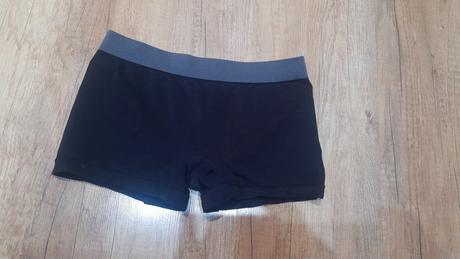 Dievčenské kratasove gatky, 146