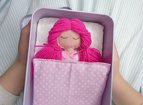 Bábika v krabičke, 