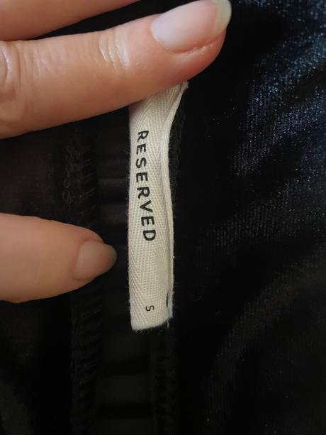 Sametova sukna, reserved,s